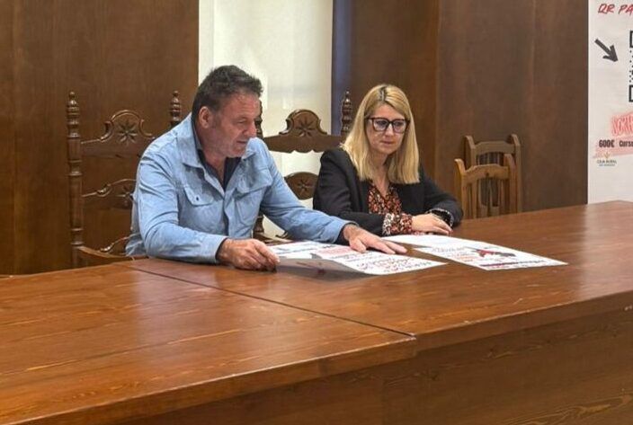 Jesús Gericó, alcalde de Sallent de Gállego y Beatriz Peñarrubia, presidenta de AEPAG